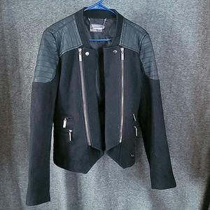 Toi & Moi jacket with leather shoulder padding and zippers